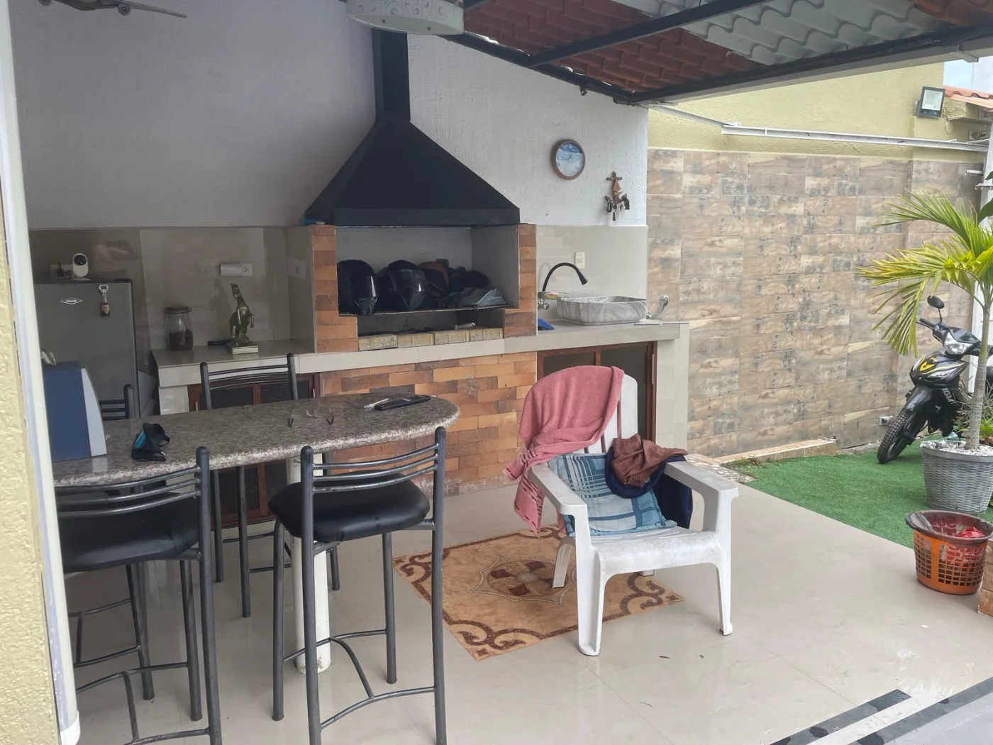 La zona de parrilla, al aire libre
