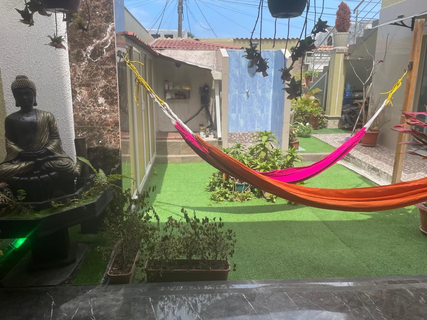 El jardín del patio
